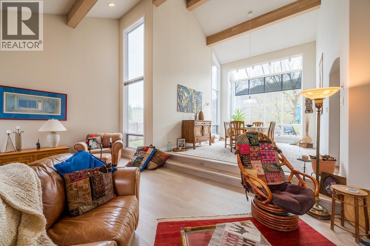 604 STANSFIELD Road, Kamloops