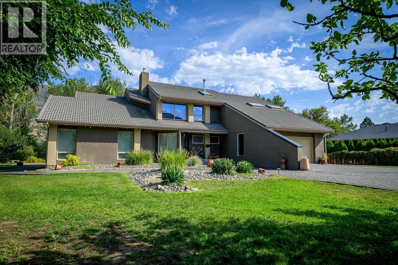 604 STANSFIELD Road - 1