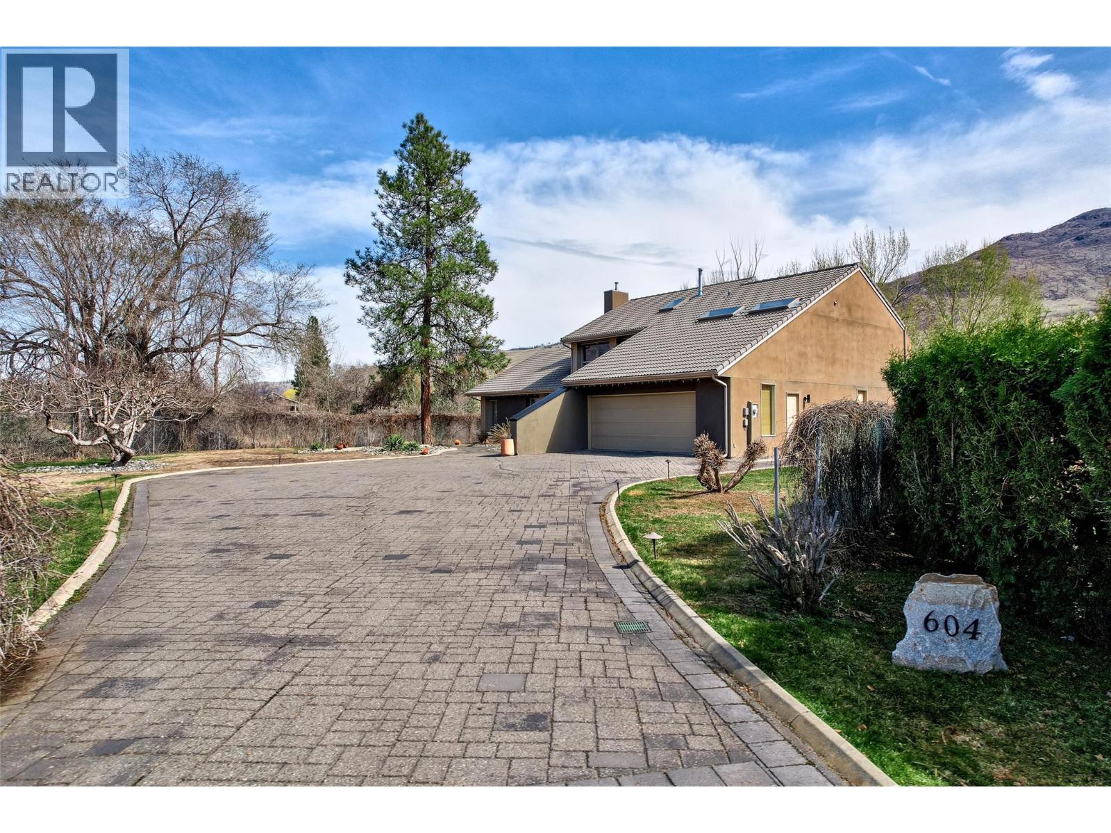604 STANSFIELD Road - 70