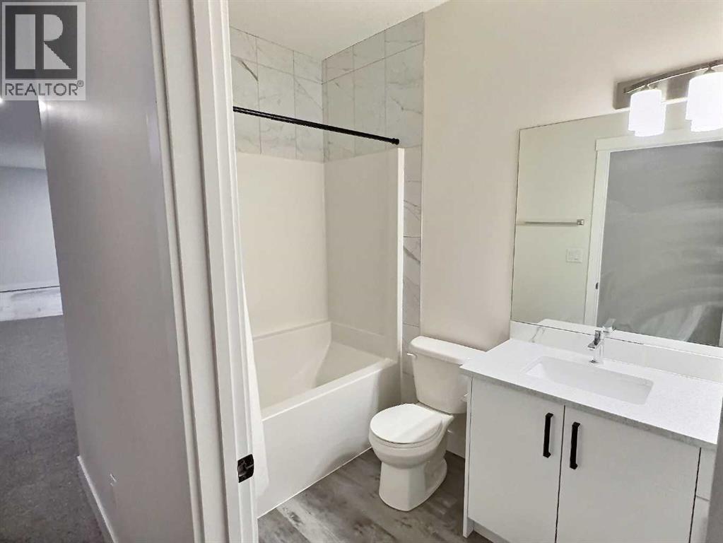 5209 57 AVENUE - 9