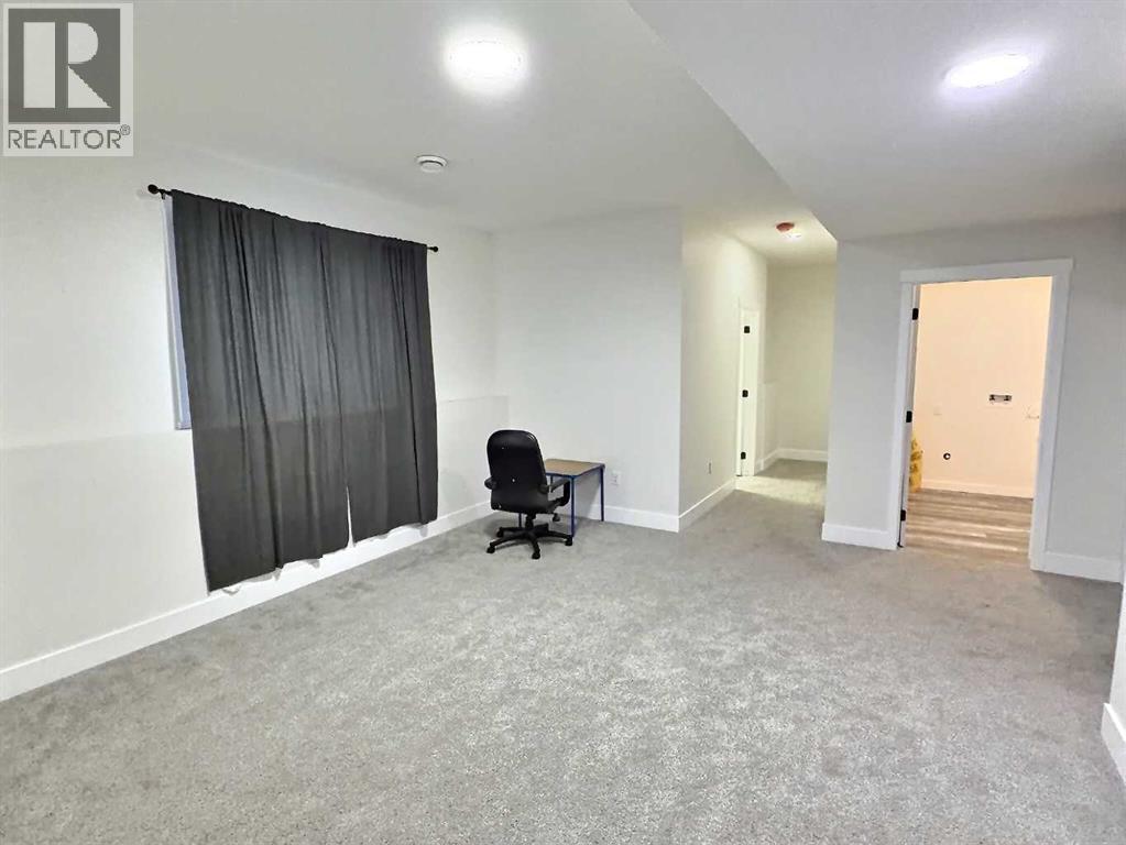 5209 57 AVENUE - 7