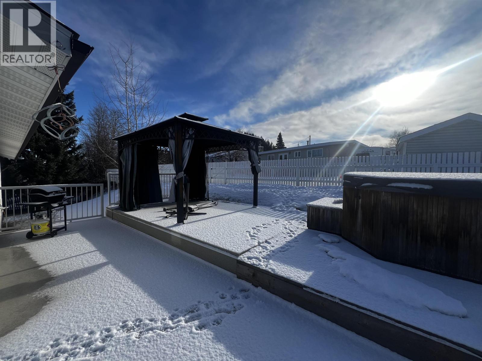 440 SIMON FRASER AVENUE, Fraser Lake