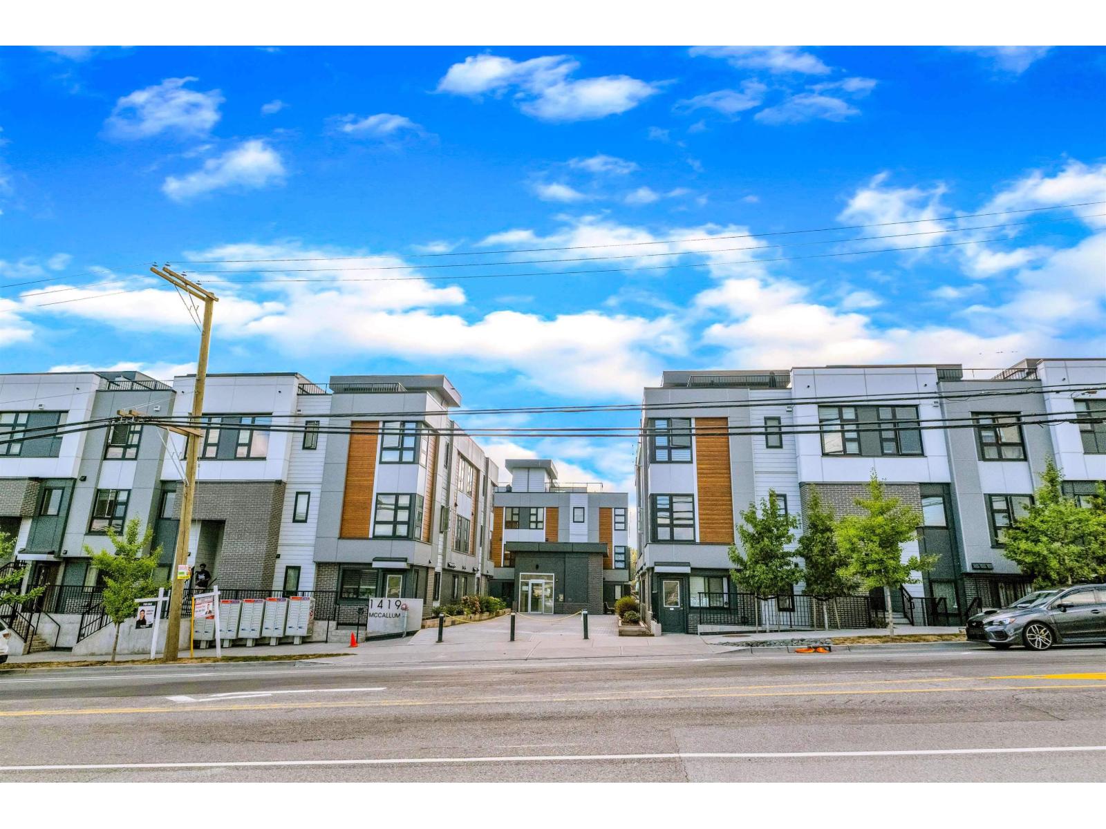 64 1419 MCCALLUM Road - photo 2