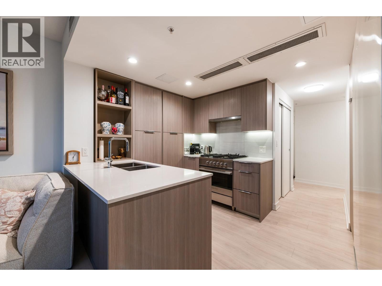 603 1471 HUNTER STREET, North Vancouver