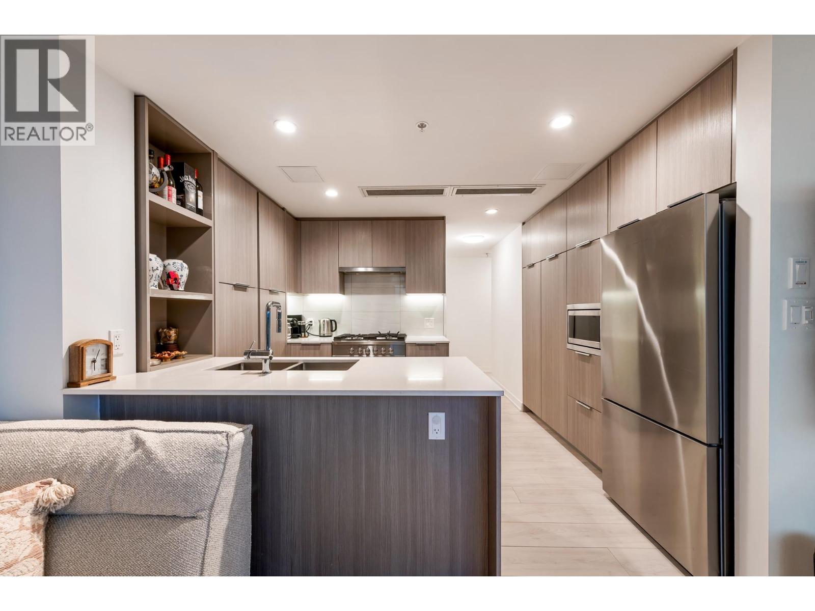 603 1471 HUNTER STREET, North Vancouver