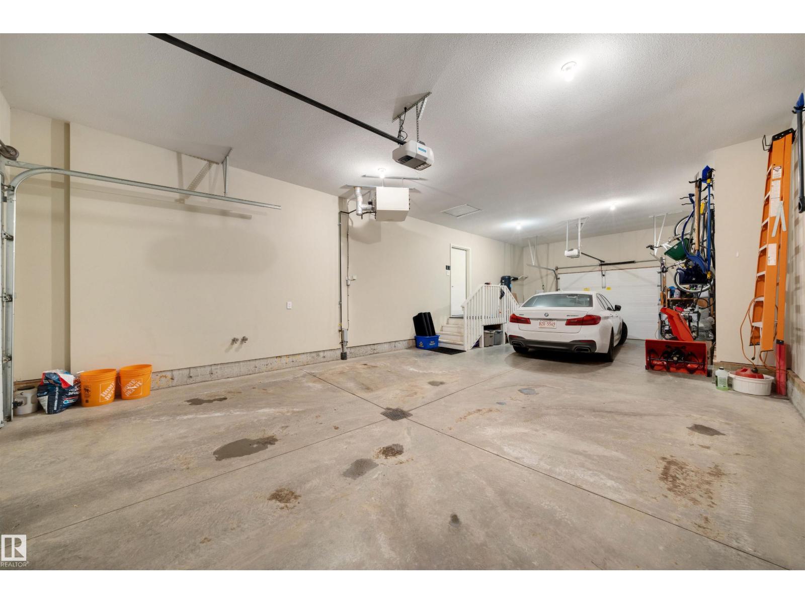 8408 118 ST NW - 41