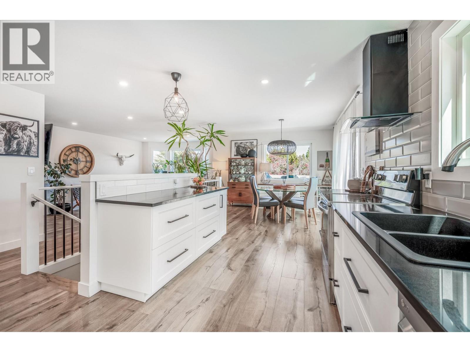  1141 Lynden Road, West Kelowna