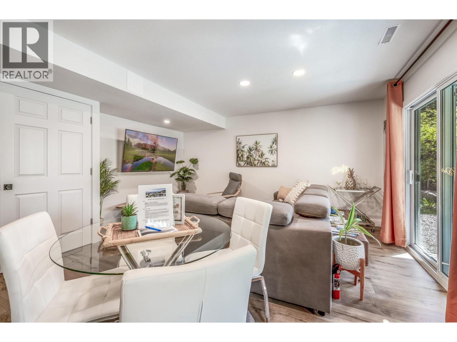  1141 Lynden Road, West Kelowna