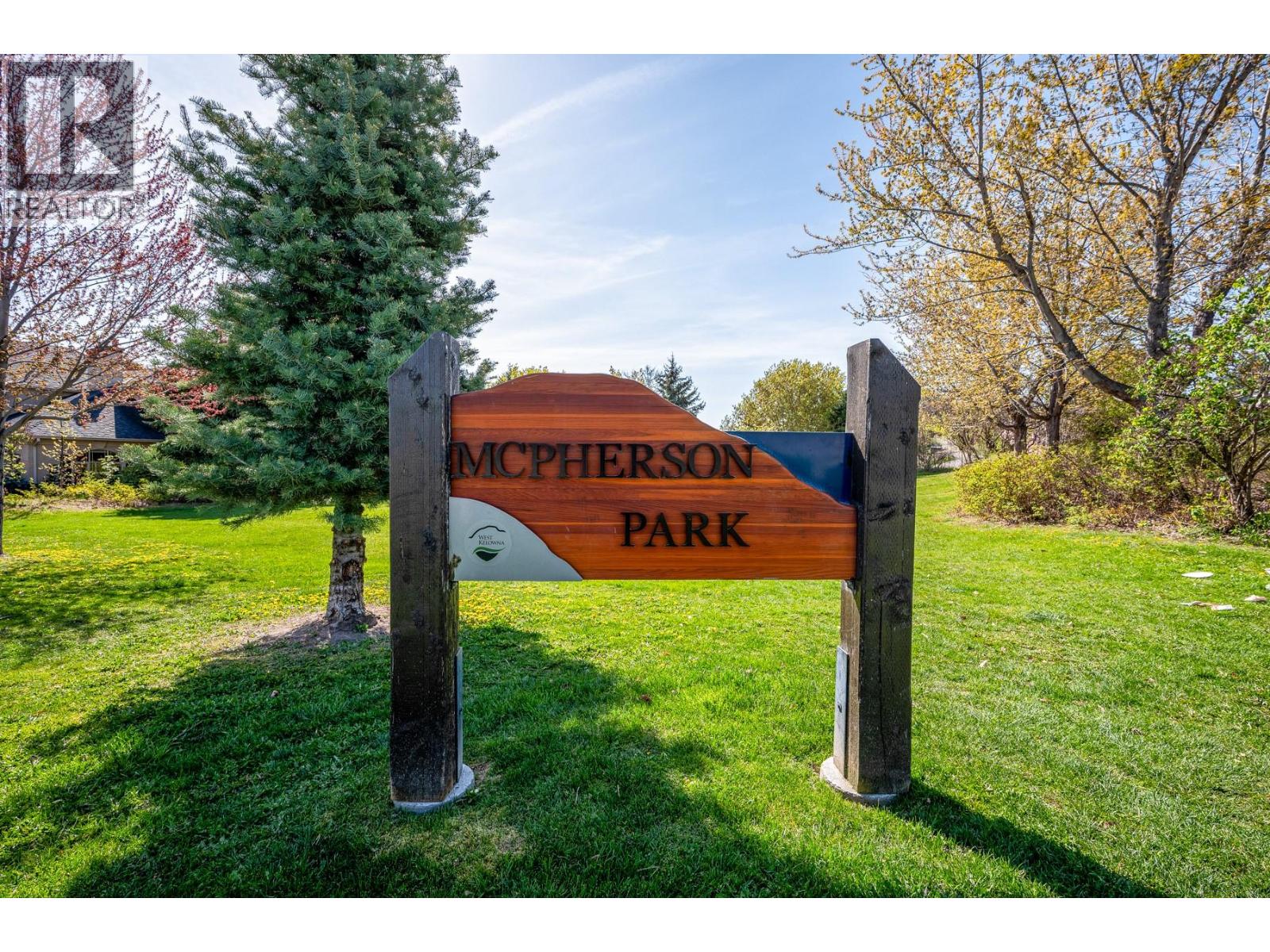 1141 Lynden Road - 68