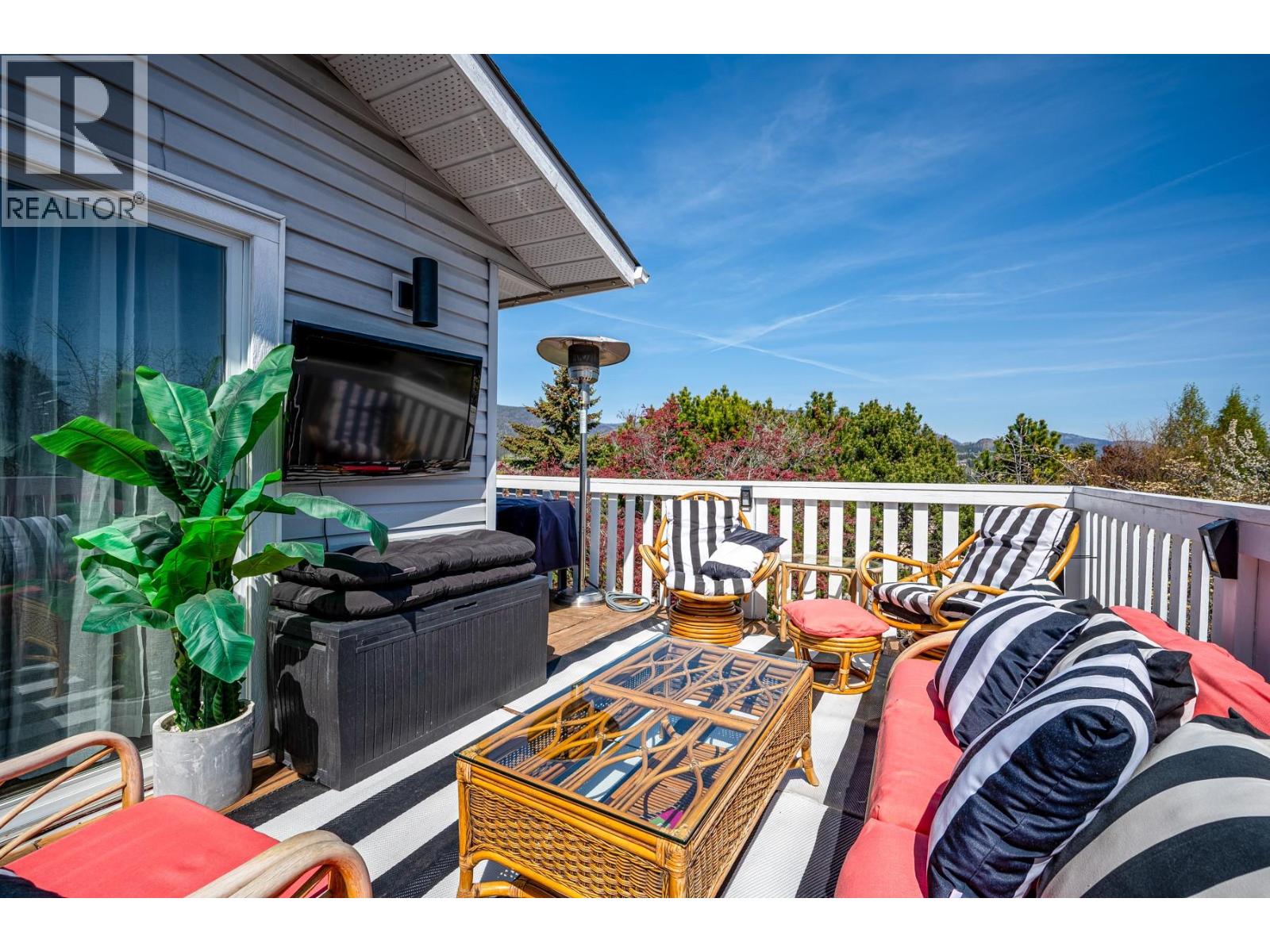 1141 Lynden Road - 50