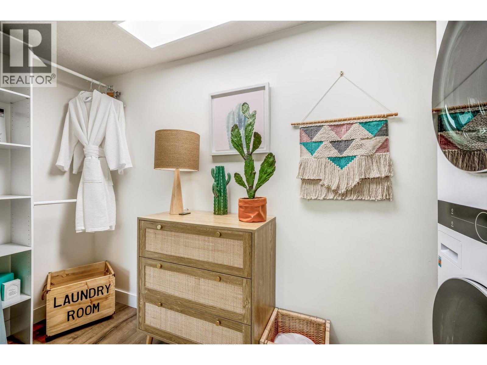 1141 Lynden Road - 36