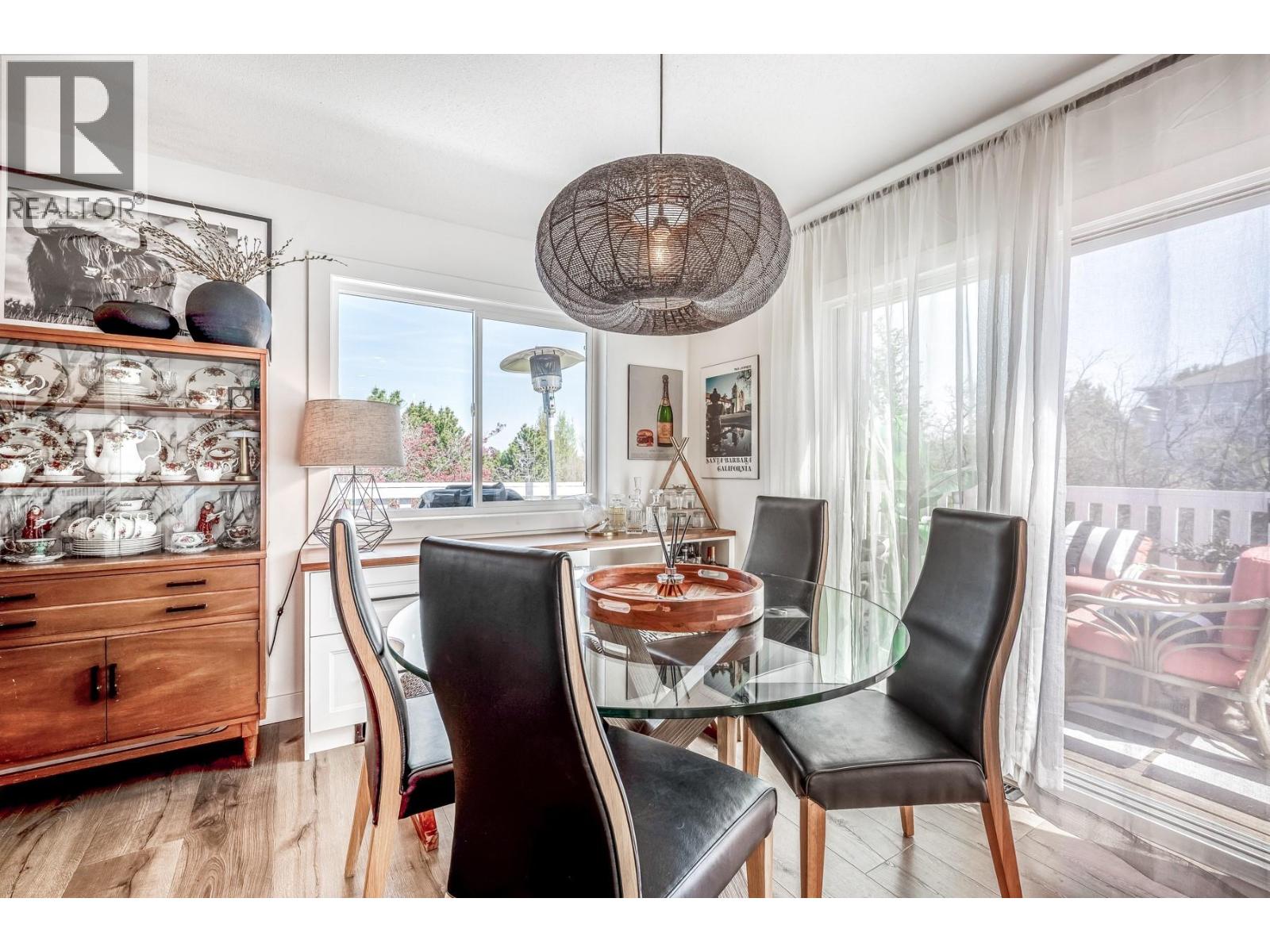 1141 Lynden Road - 12