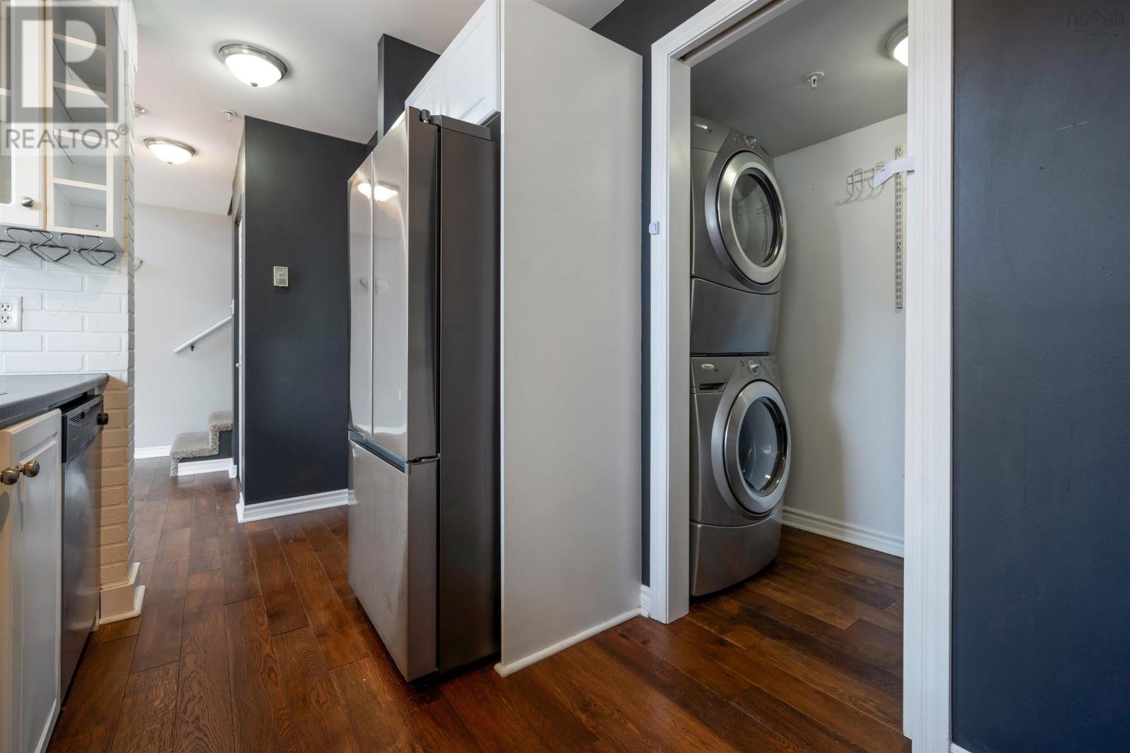 Property 12 of 32 of 309 108 Ochterloney Street