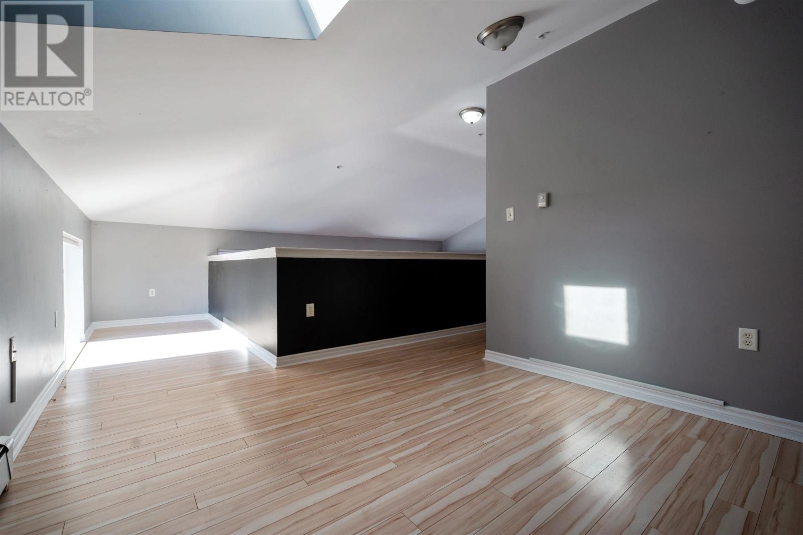 Property 24 of 32 of 309 108 Ochterloney Street