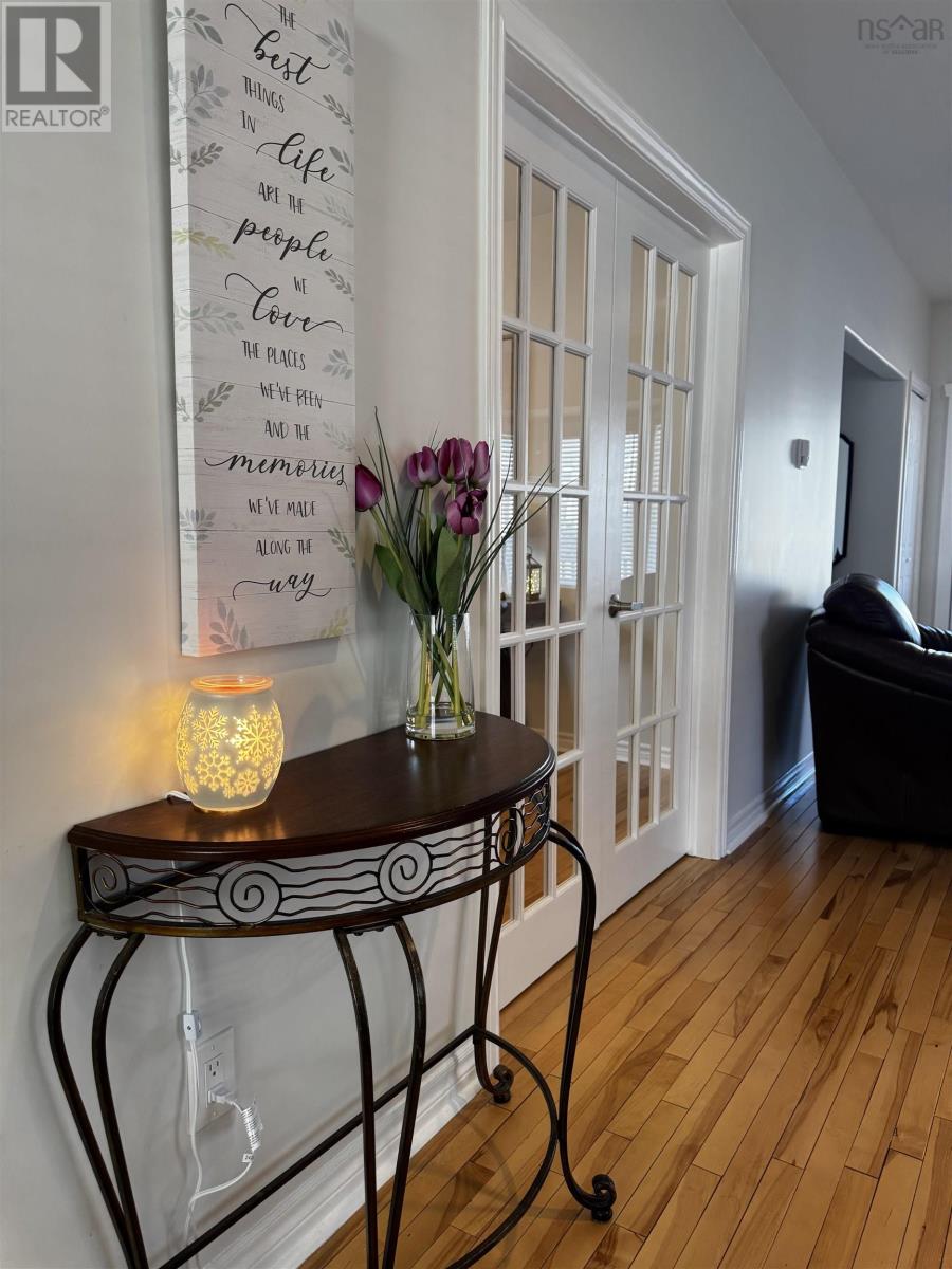 Property 11 of 41 of 75 Lower MacLean Street