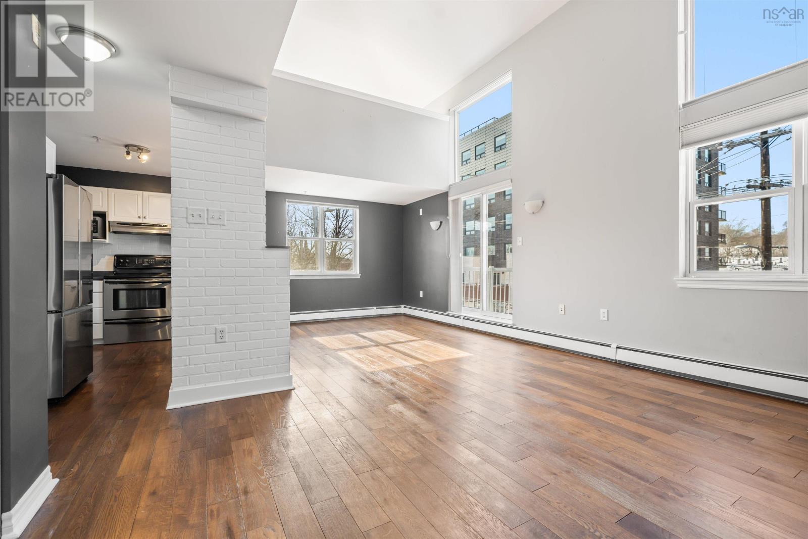 Property 8 of 32 of 309 108 Ochterloney Street