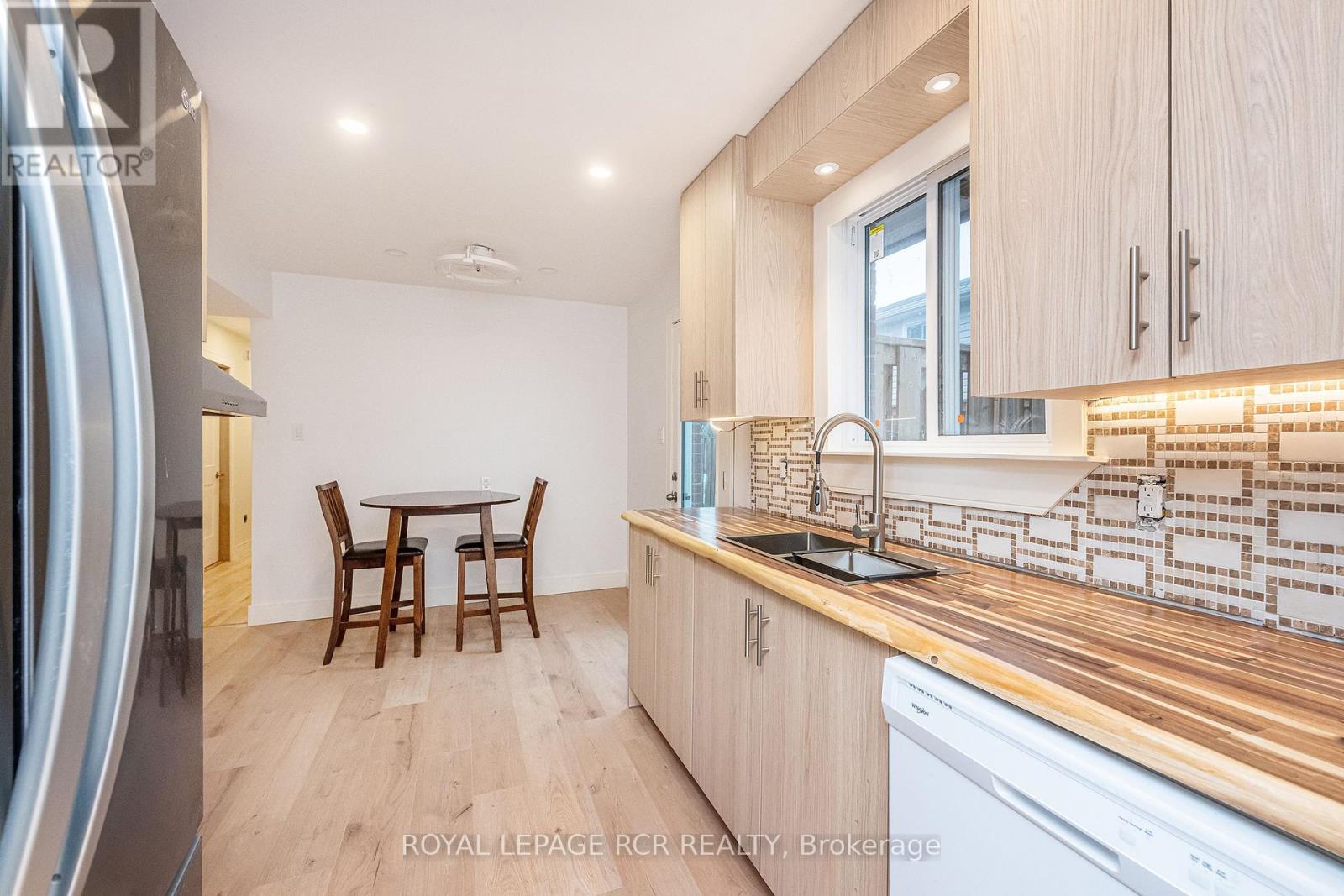 243 SIMON STREET - 5