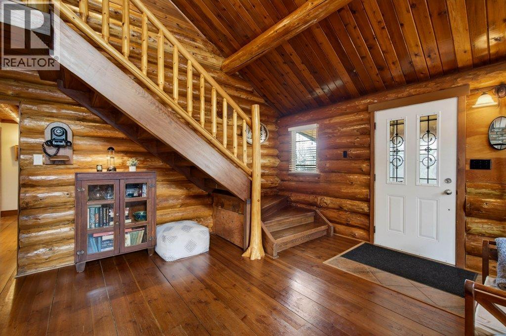 1421 10 Street SW, Salmon Arm