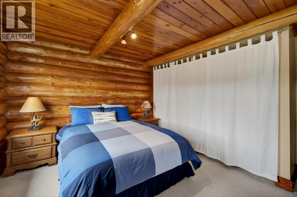 1421 10 Street SW, Salmon Arm