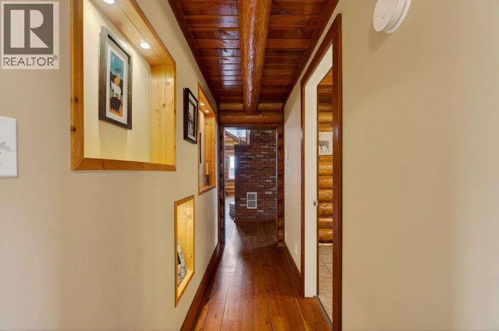 1421 10 Street SW, Salmon Arm