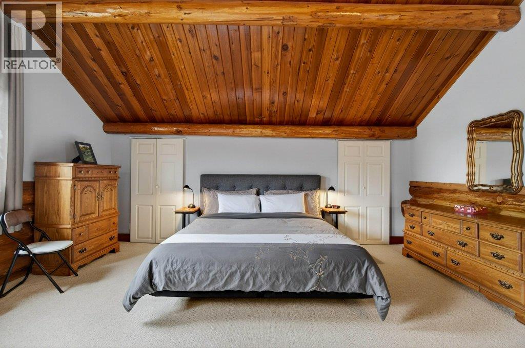 1421 10 Street SW, Salmon Arm