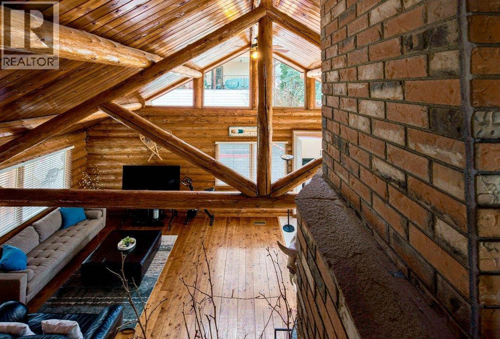 1421 10 Street SW, Salmon Arm