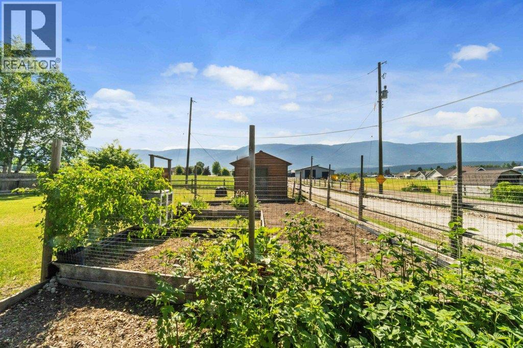 1421 10 Street SW, Salmon Arm