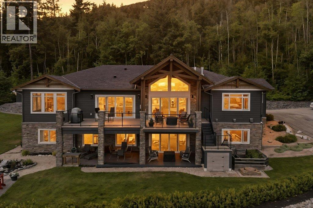 1401 65 Street SW, Salmon Arm