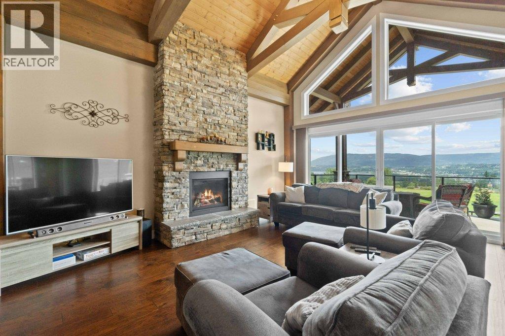 1401 65 Street SW, Salmon Arm