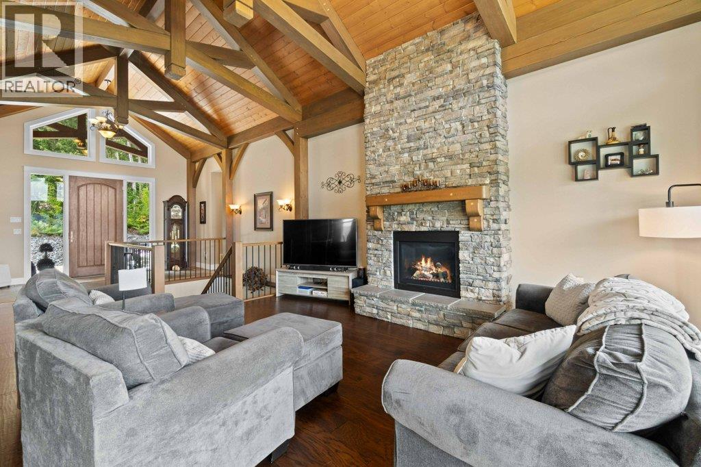 1401 65 Street SW, Salmon Arm