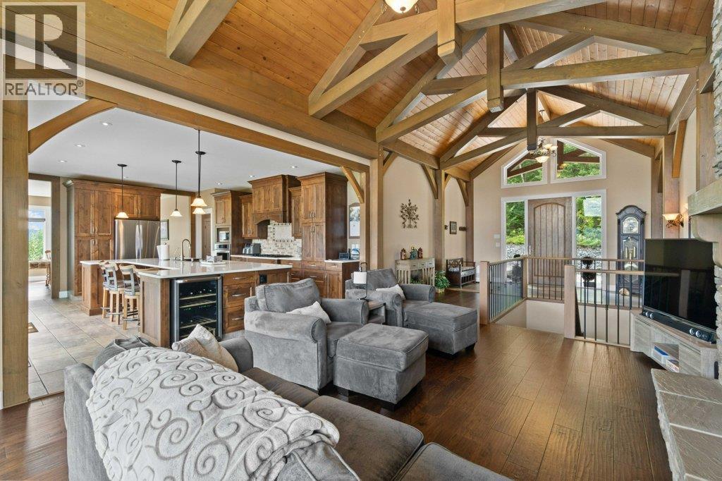 1401 65 Street SW, Salmon Arm