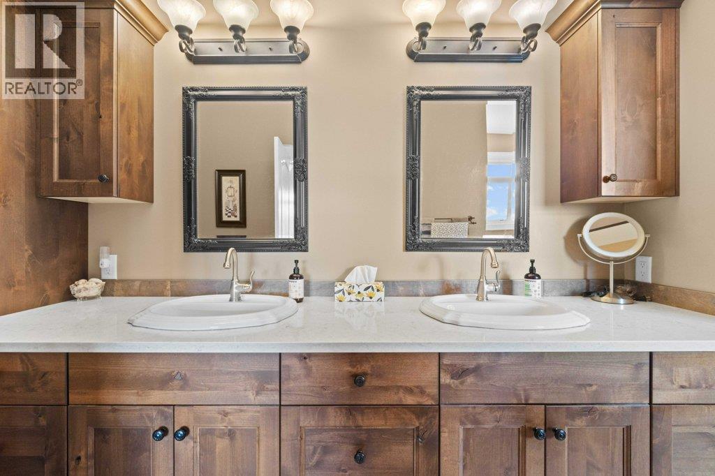 1401 65 Street SW, Salmon Arm