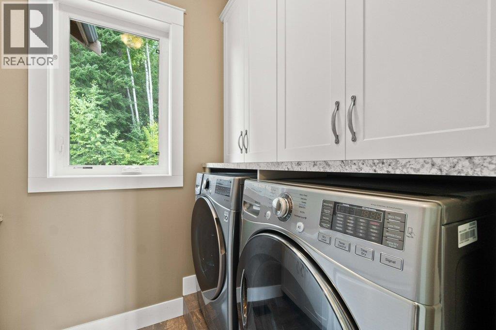 1401 65 Street SW, Salmon Arm