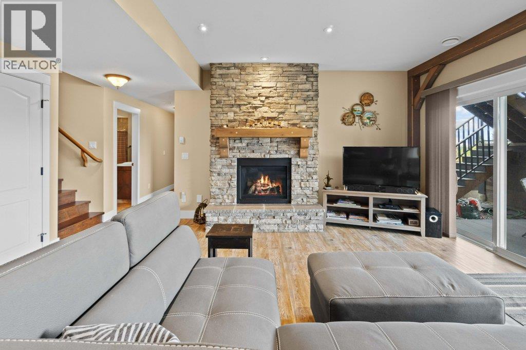 1401 65 Street SW, Salmon Arm