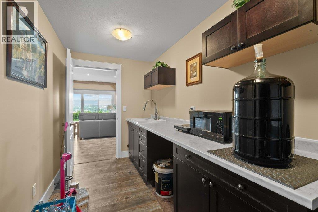 1401 65 Street SW, Salmon Arm