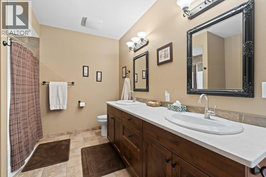 1401 65 Street SW, Salmon Arm