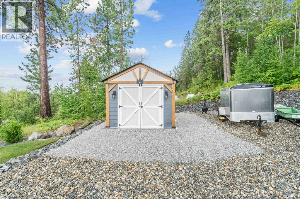 1401 65 Street SW, Salmon Arm