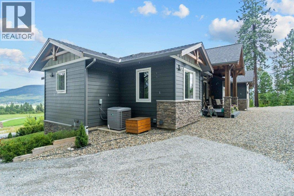 1401 65 Street SW, Salmon Arm