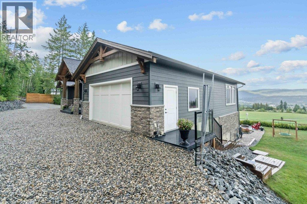 1401 65 Street SW, Salmon Arm