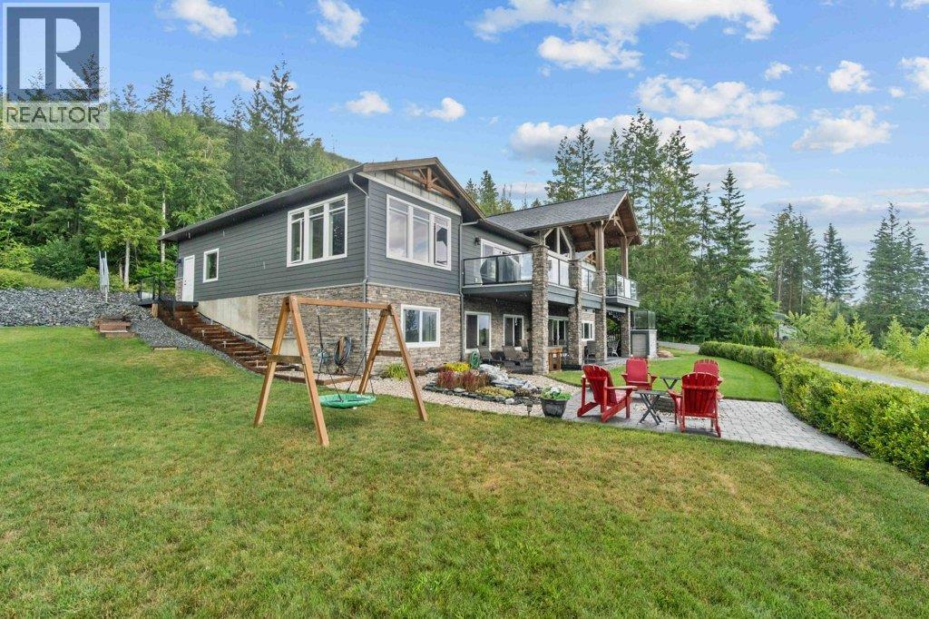 1401 65 Street SW, Salmon Arm