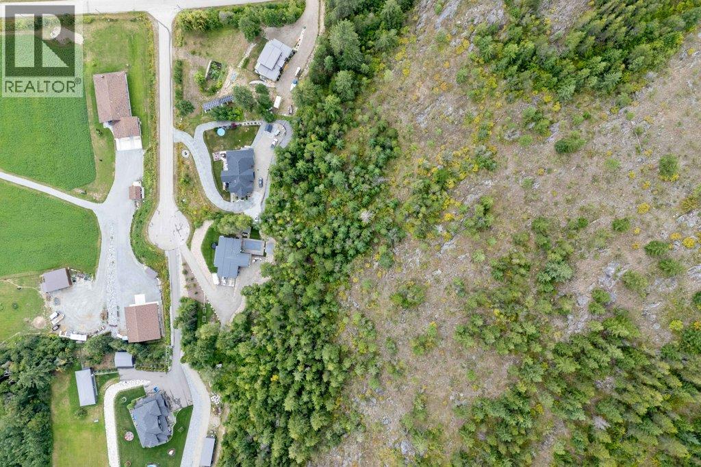 1401 65 Street SW, Salmon Arm