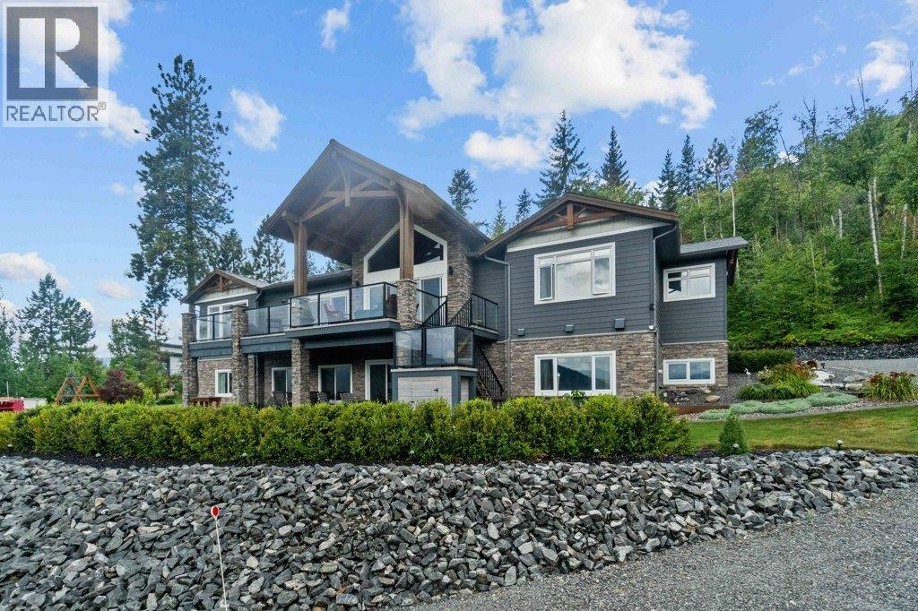 1401 65 Street SW, Salmon Arm