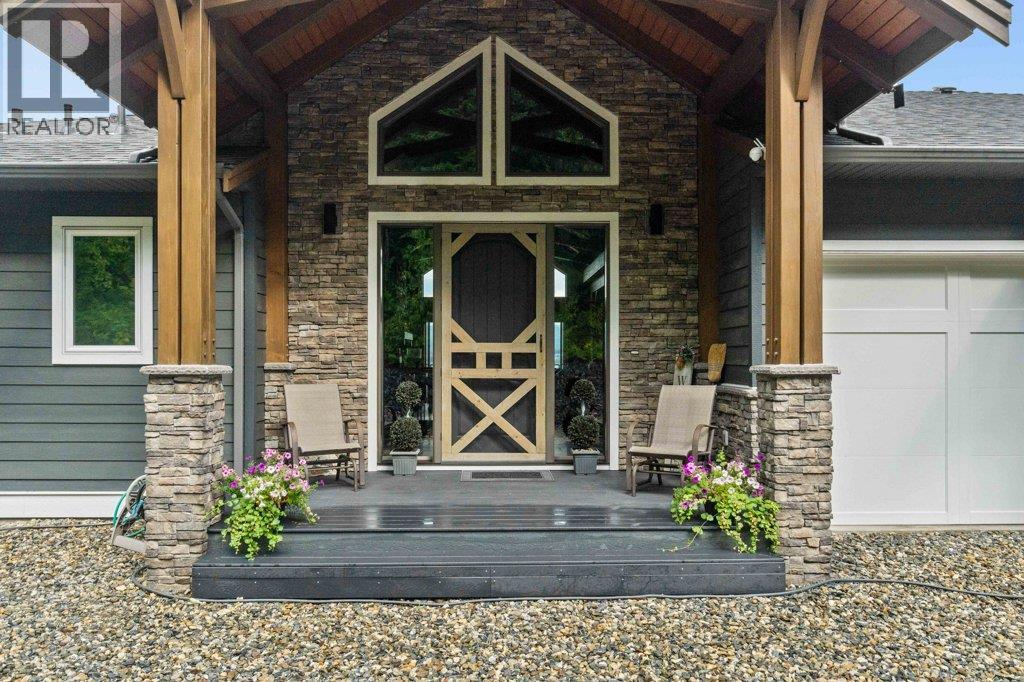 1401 65 Street SW, Salmon Arm