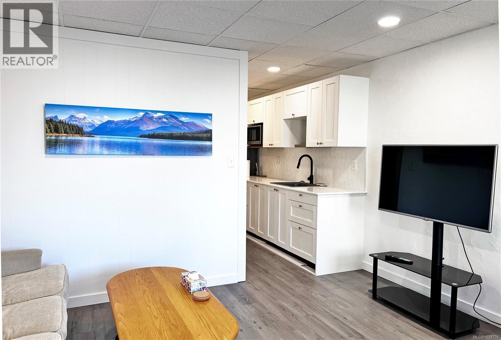 9736 Chemainus Rd - 15
