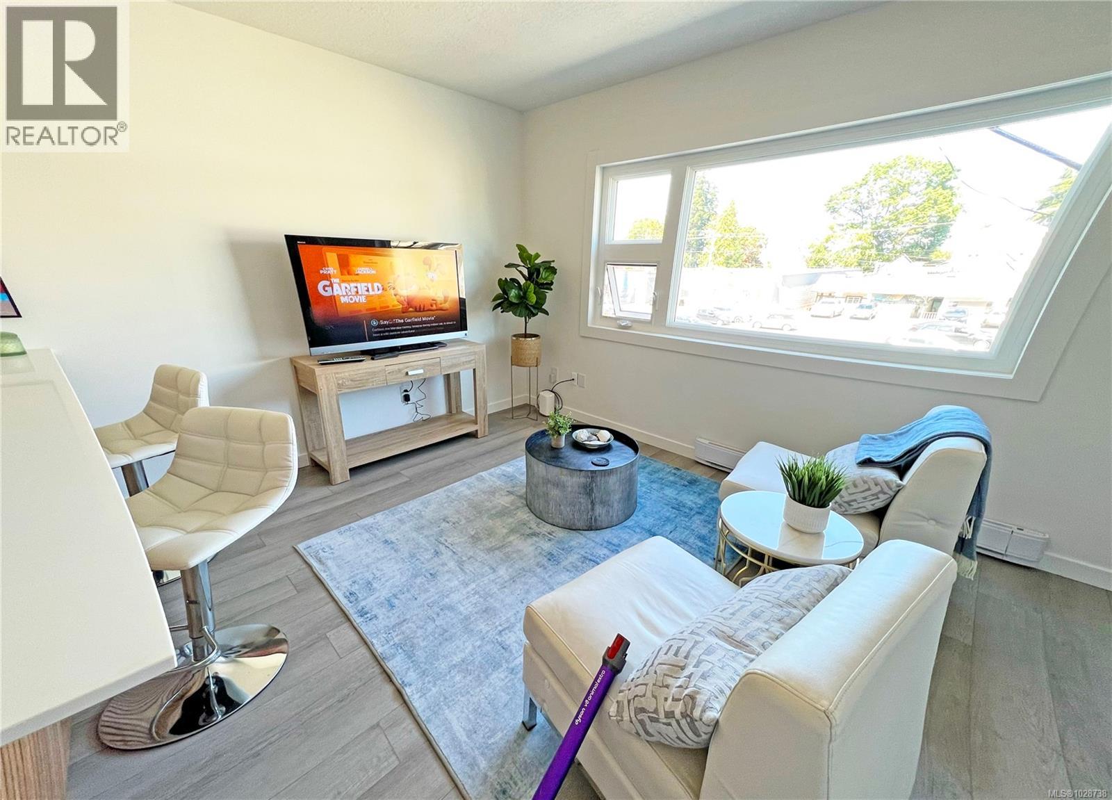 9736 Chemainus Rd - 3