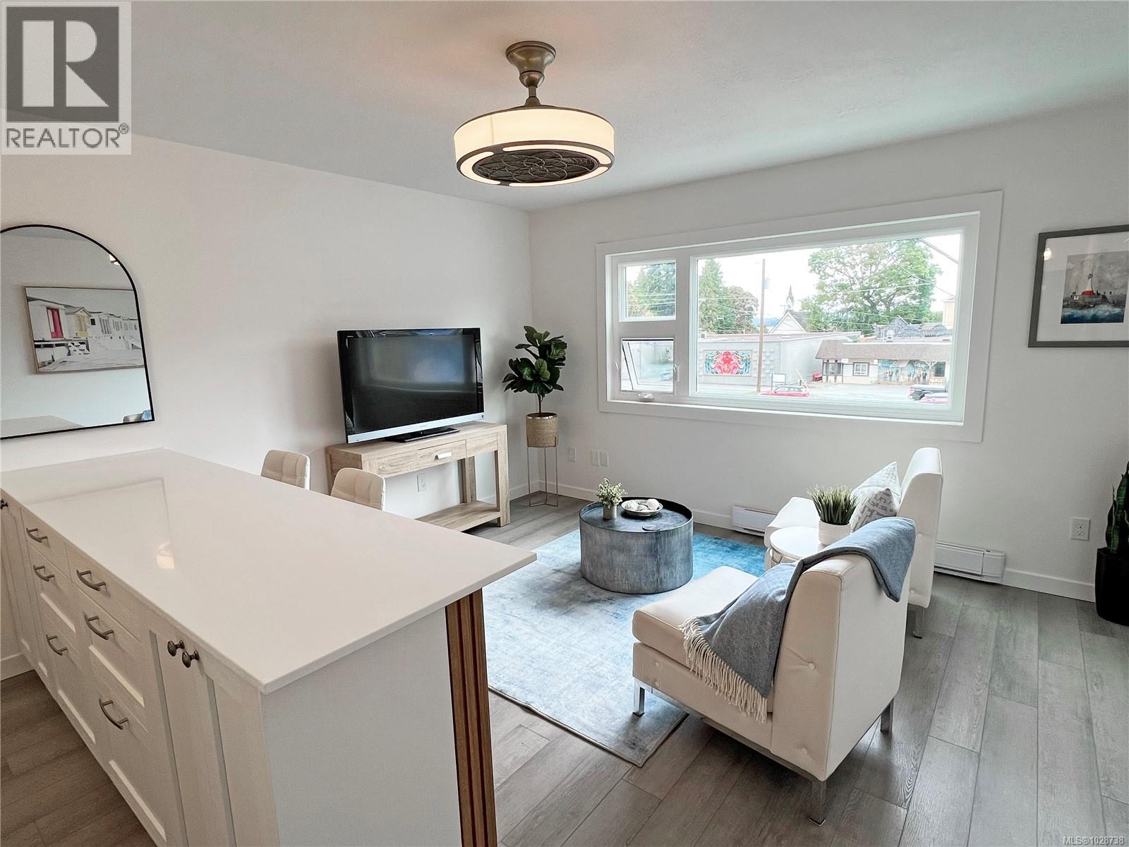 9736 Chemainus Rd - 5