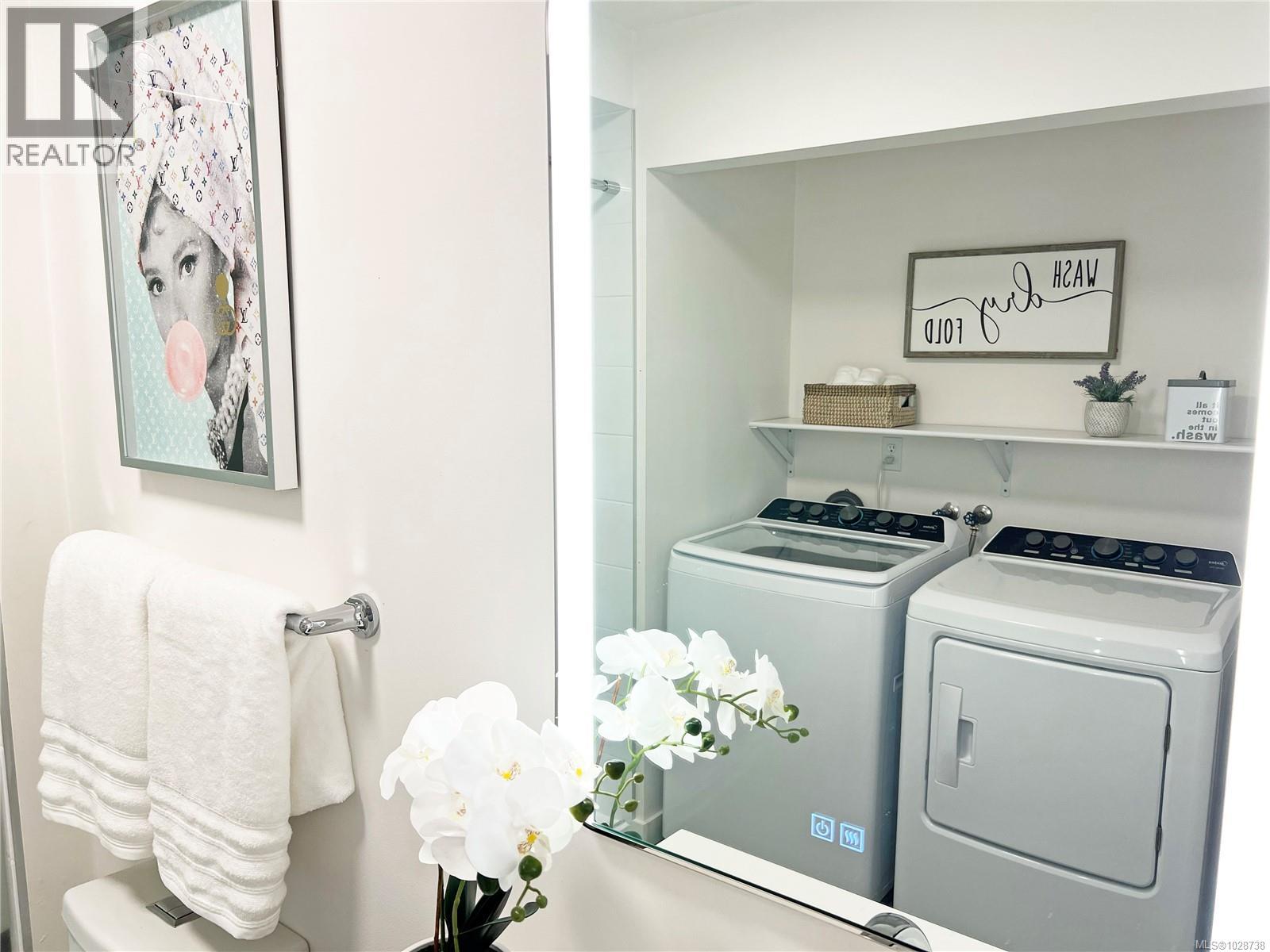 9736 Chemainus Rd - 9