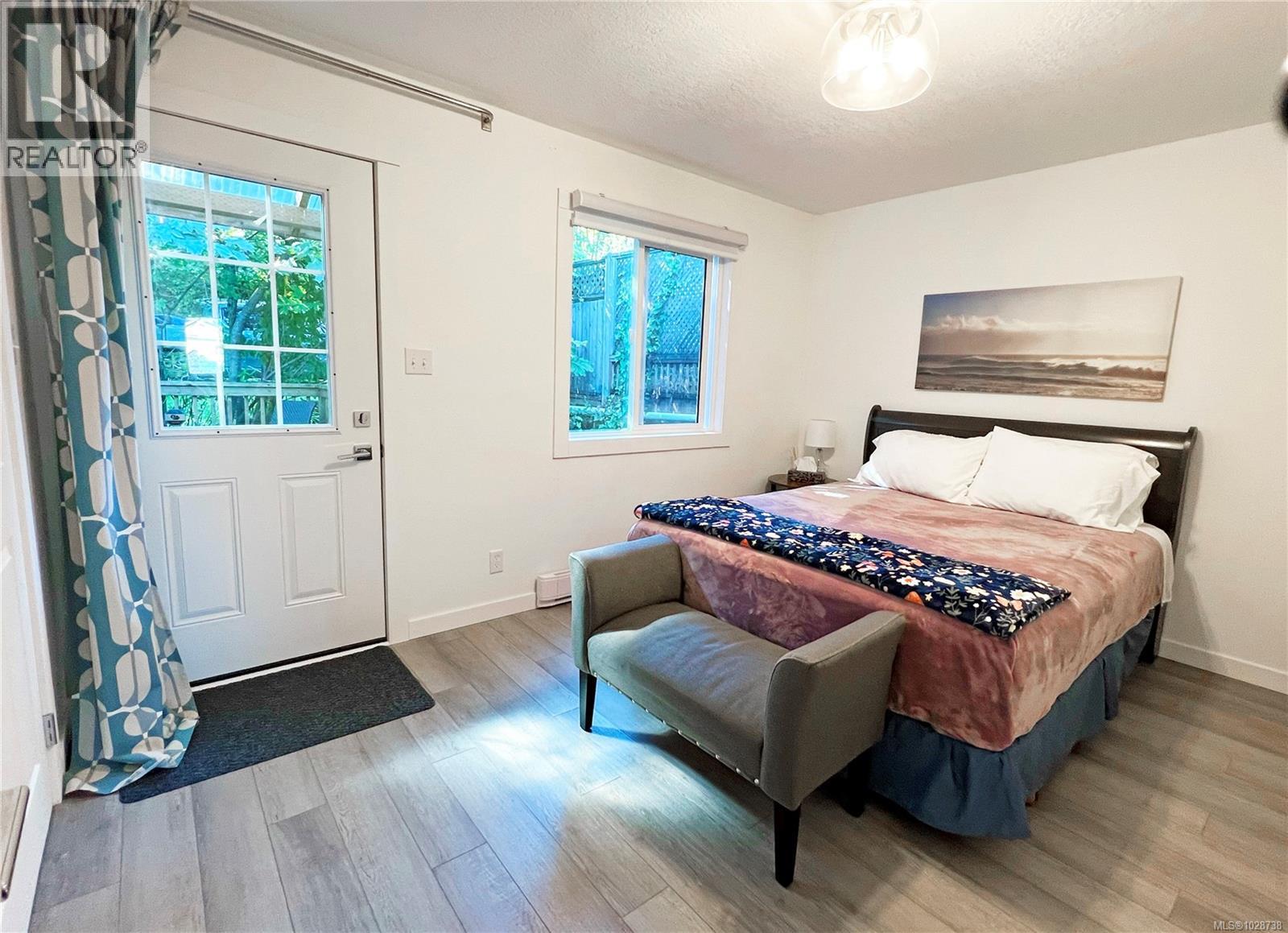 9736 Chemainus Rd - 13