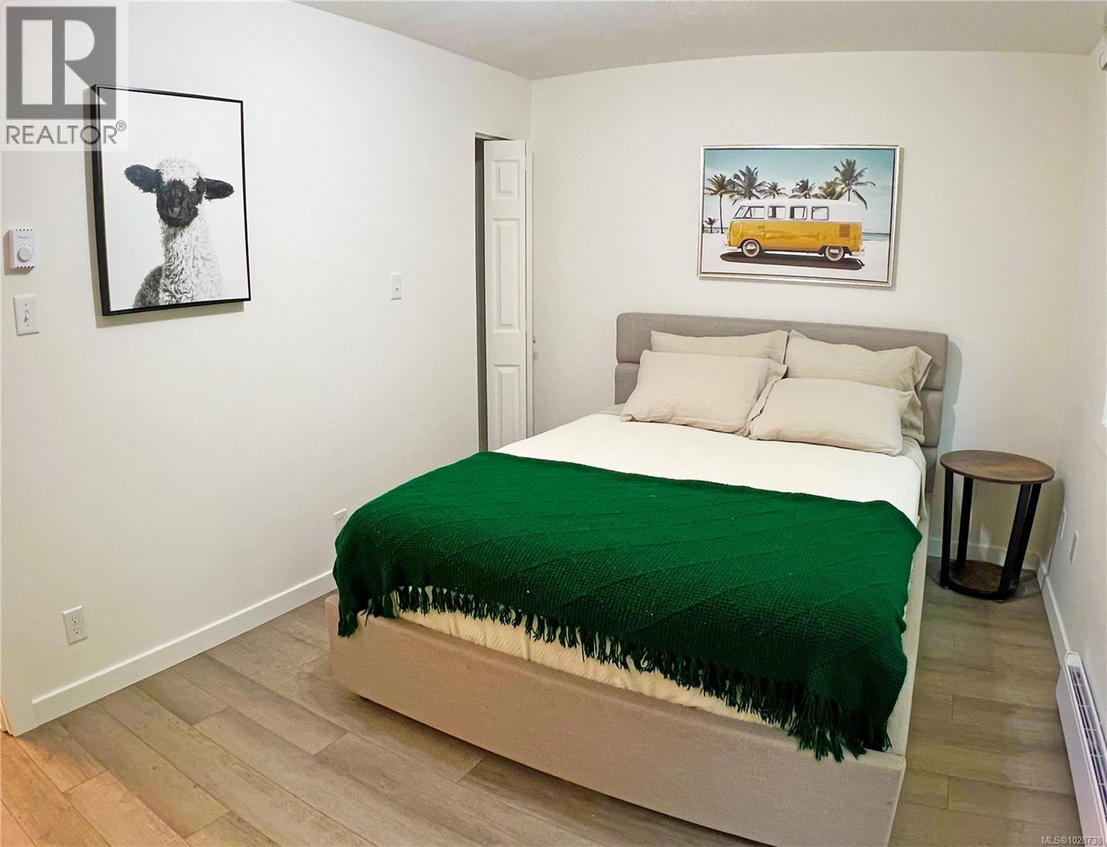9736 Chemainus Rd - 8
