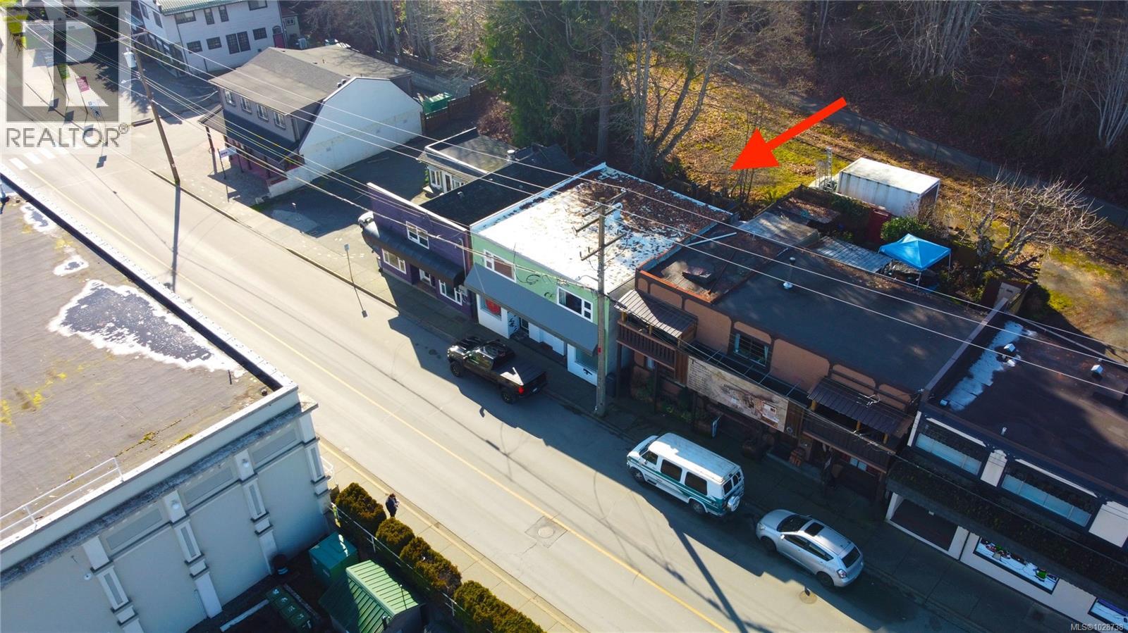 9736 CHEMAINUS RD - 22